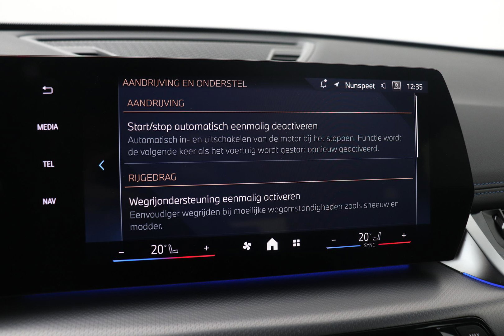 BMW X1 sDrive18i | M-Sport | Stoelverwarming | Camera | Apple Carplay | 18 Inch | Keyless