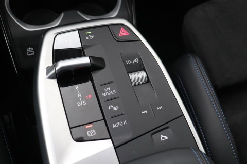 BMW X1 sDrive18i | M-Sport | Stoelverwarming | Camera | Apple Carplay | 18 Inch | Keyless