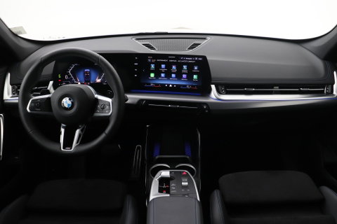 BMW X1 sDrive18i | M-Sport | Stoelverwarming | Camera | Apple Carplay | 18 Inch | Keyless