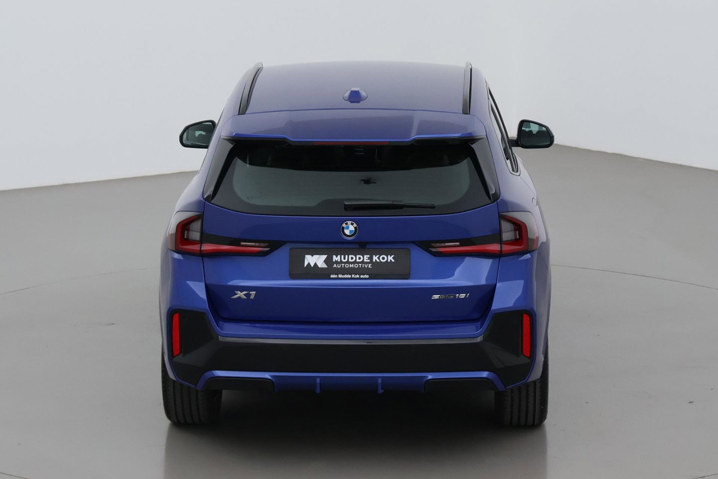 BMW X1 sDrive18i | M-Sport | Stoelverwarming | Camera | Apple Carplay | 18 Inch | Keyless