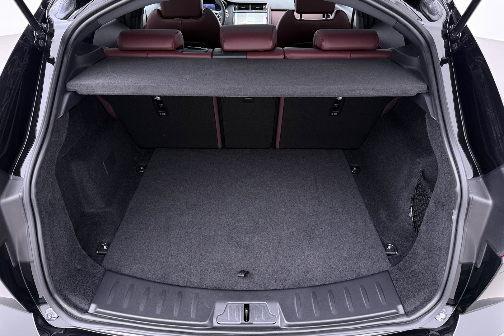 Jaguar E-PACE P300e AWD R-Dynamic S | ACC | Panoramadak | Memory | Camera | Stoelverwarming | 18 inch