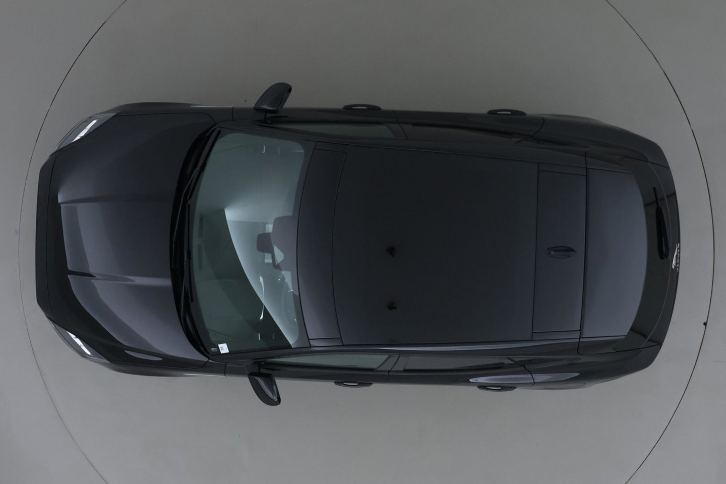 Jaguar E-PACE P300e AWD R-Dynamic S | ACC | Panoramadak | Memory | Camera | Stoelverwarming | 18 inch