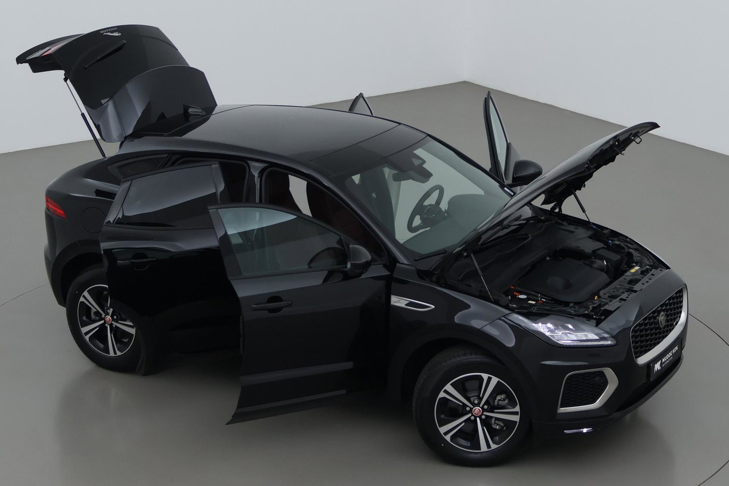Jaguar E-PACE P300e AWD R-Dynamic S | ACC | Panoramadak | Memory | Camera | Stoelverwarming | 18 inch