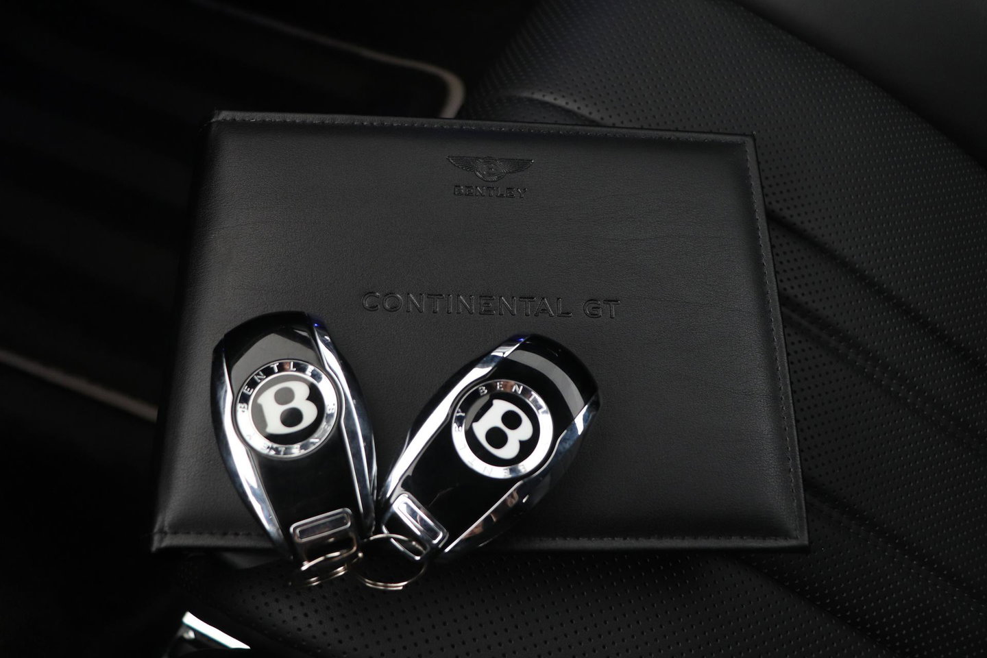 Bentley Continental GT 6.0 W12 First Edition | Bang & Olufsen | Head-Up | ACC | 22 Inch | Stuurverwarming