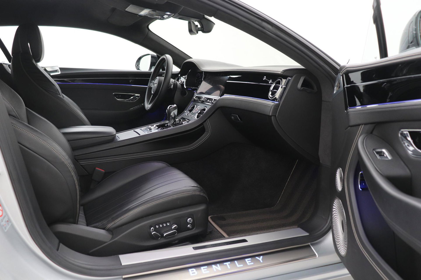 Bentley Continental GT 6.0 W12 First Edition | Bang & Olufsen | Head-Up | ACC | 22 Inch | Stuurverwarming