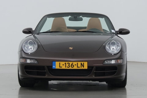 Porsche 911 Cabrio 3.8 Carrera 4S 997.1 | Handgeschakeld | Macadamia Metallic | Memory | 19 inch