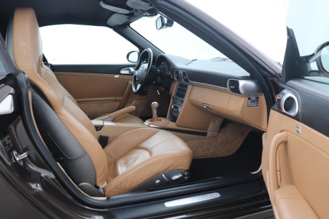 Porsche 911 Cabrio 3.8 Carrera 4S 997.1 | Handgeschakeld | Macadamia Metallic | Memory | 19 inch
