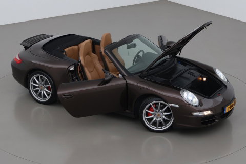 Porsche 911 Cabrio 3.8 Carrera 4S 997.1 | Handgeschakeld | Macadamia Metallic | Memory | 19 inch