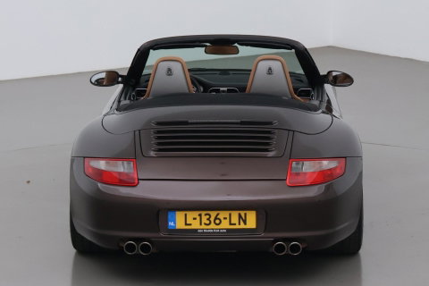 Porsche 911 Cabrio 3.8 Carrera 4S 997.1 | Handgeschakeld | Macadamia Metallic | Memory | 19 inch