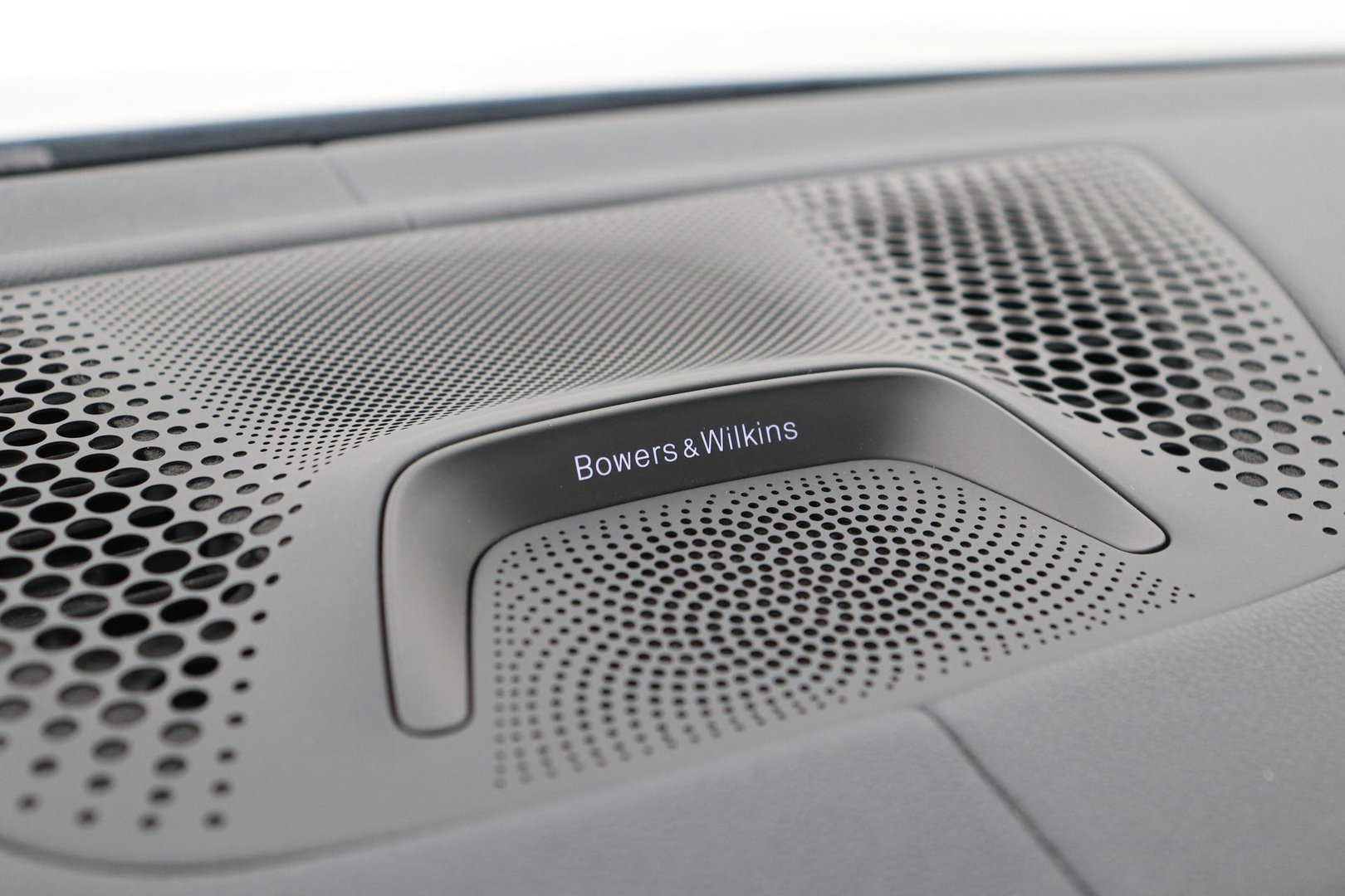 BMW X5 xDrive40d High Executive 7p. | Luchtvering | Bowers&Wilkins | Trekhaak | Panoramadak | Head-Up | 360° Camera