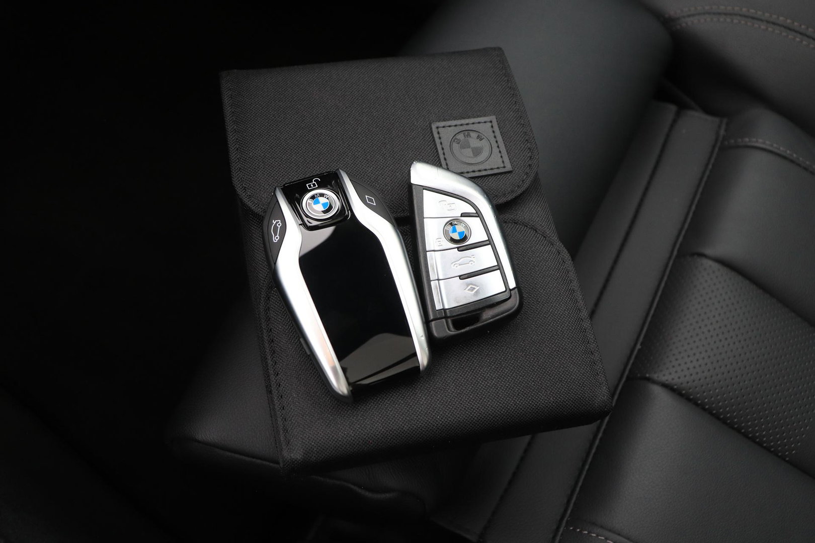 BMW X5 xDrive40d High Executive 7p. | Luchtvering | Bowers&Wilkins | Trekhaak | Panoramadak | Head-Up | 360° Camera