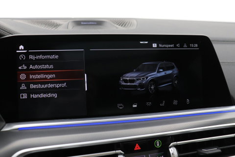 BMW X5 xDrive40d High Executive 7p. | Luchtvering | Bowers&Wilkins | Trekhaak | Panoramadak | Head-Up | 360° Camera