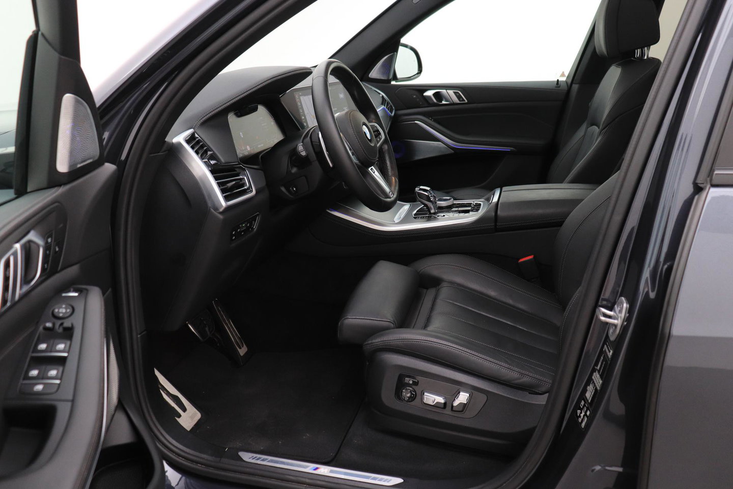 BMW X5 xDrive40d High Executive 7p. | Luchtvering | Bowers&Wilkins | Trekhaak | Panoramadak | Head-Up | 360° Camera