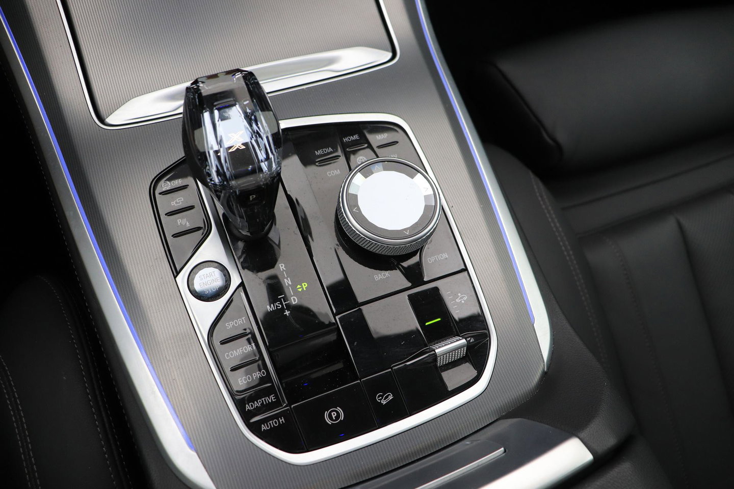 BMW X5 xDrive40d High Executive 7p. | Luchtvering | Bowers&Wilkins | Trekhaak | Panoramadak | Head-Up | 360° Camera