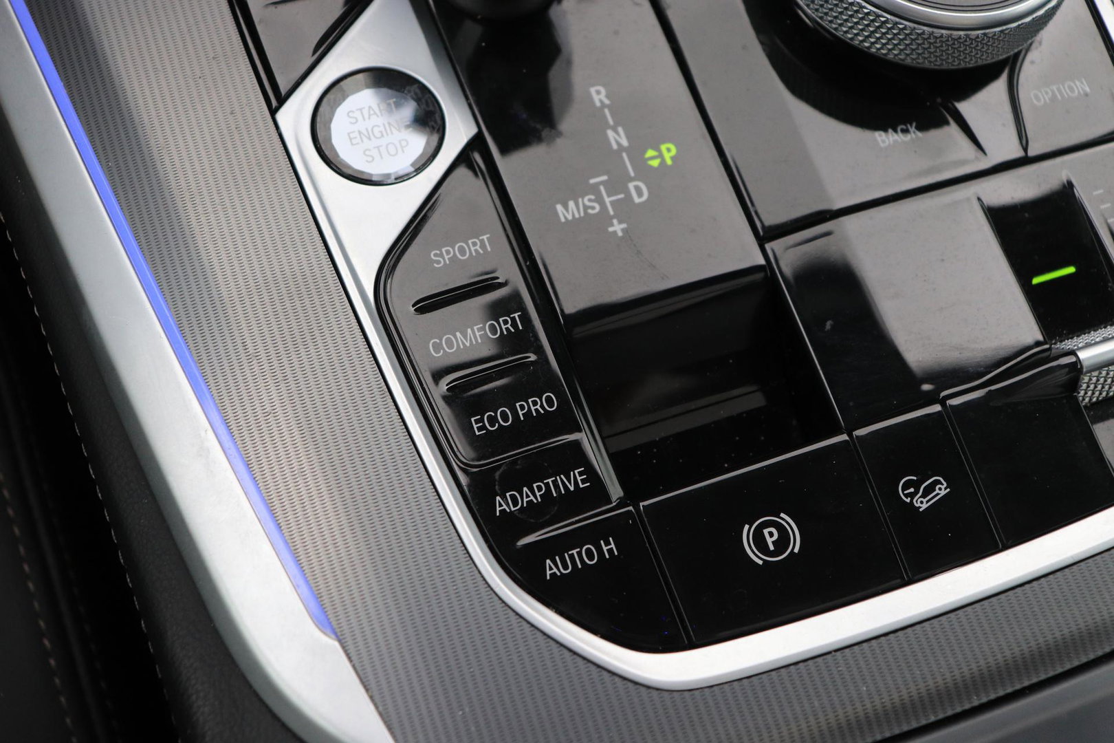 BMW X5 xDrive40d High Executive 7p. | Luchtvering | Bowers&Wilkins | Trekhaak | Panoramadak | Head-Up | 360° Camera