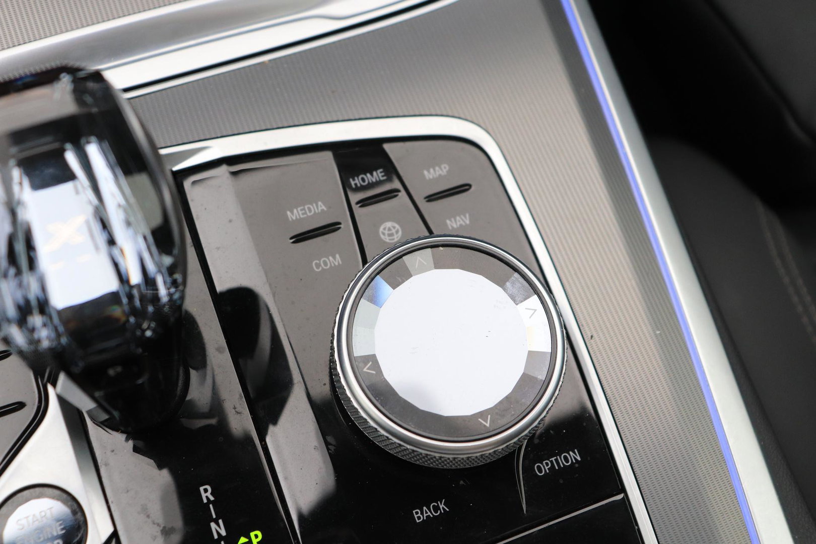BMW X5 xDrive40d High Executive 7p. | Luchtvering | Bowers&Wilkins | Trekhaak | Panoramadak | Head-Up | 360° Camera