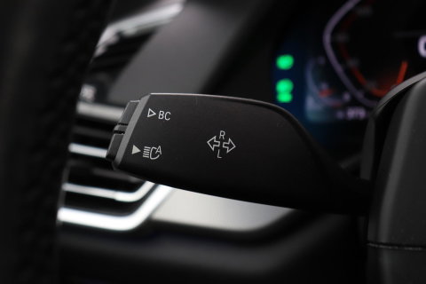 BMW X5 xDrive40d High Executive 7p. | Luchtvering | Bowers&Wilkins | Trekhaak | Panoramadak | Head-Up | 360° Camera