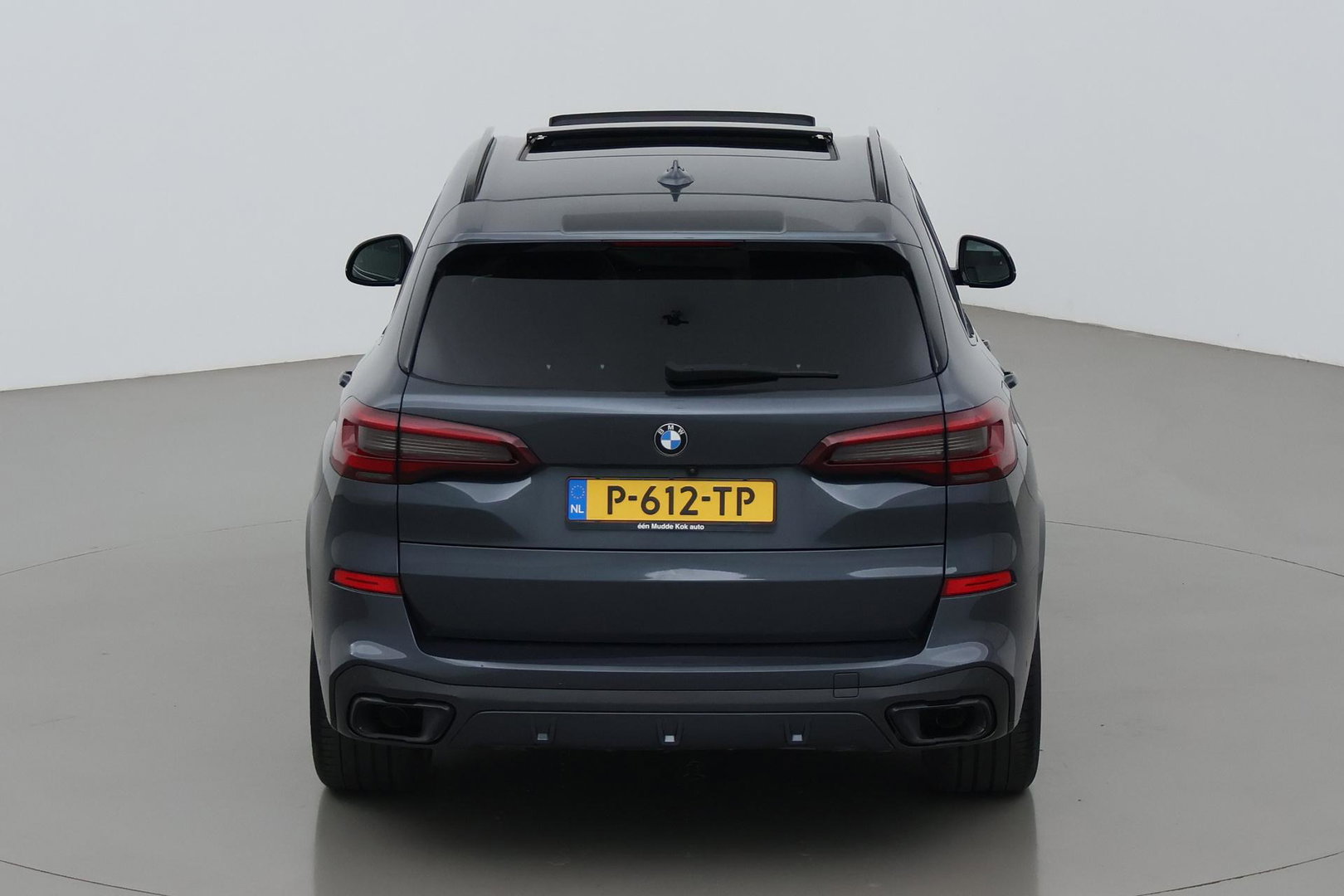 BMW X5 xDrive40d High Executive 7p. | Luchtvering | Bowers&Wilkins | Trekhaak | Panoramadak | Head-Up | 360° Camera
