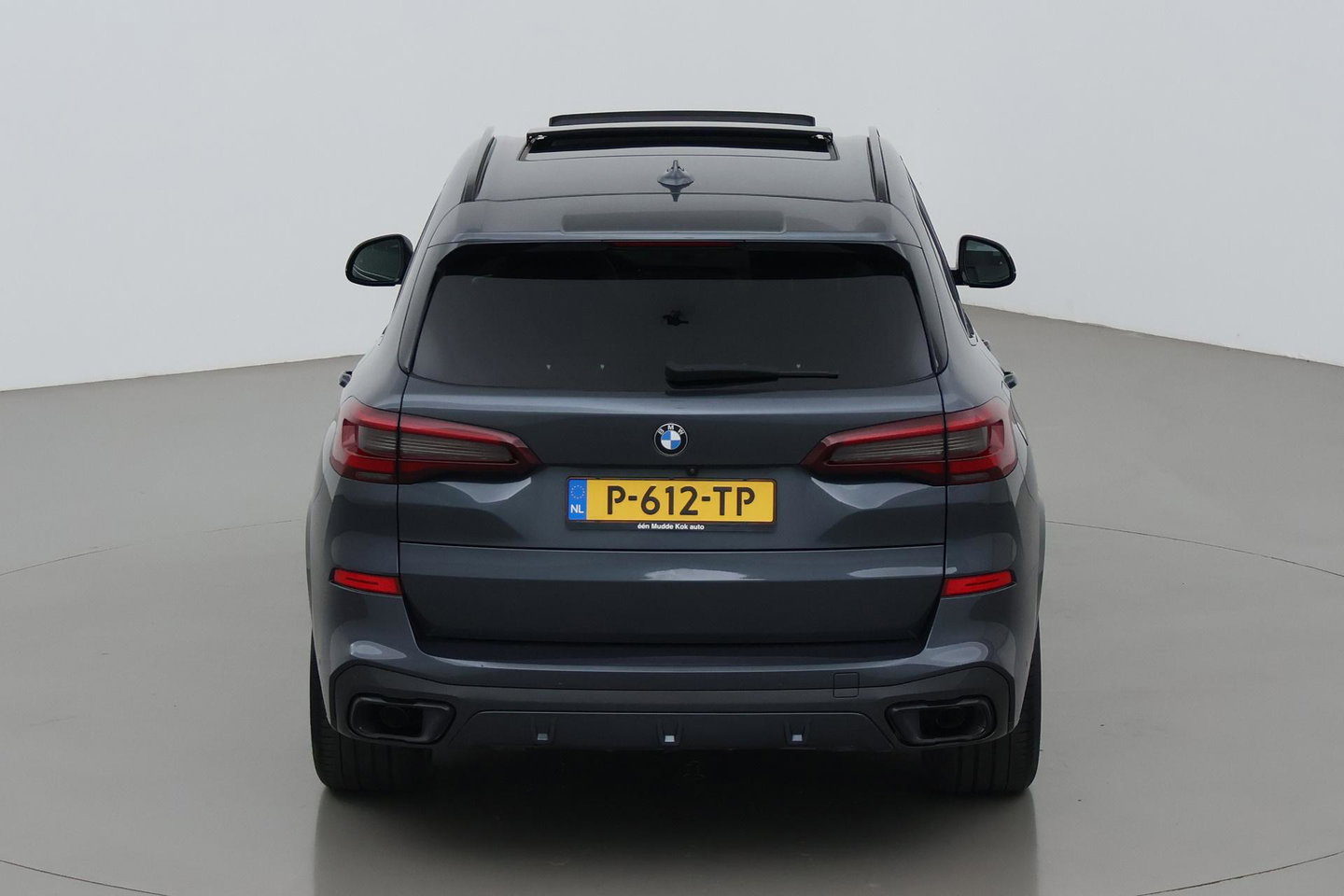 BMW X5 xDrive40d High Executive 7p. | Luchtvering | Bowers&Wilkins | Trekhaak | Panoramadak | Head-Up | 360° Camera