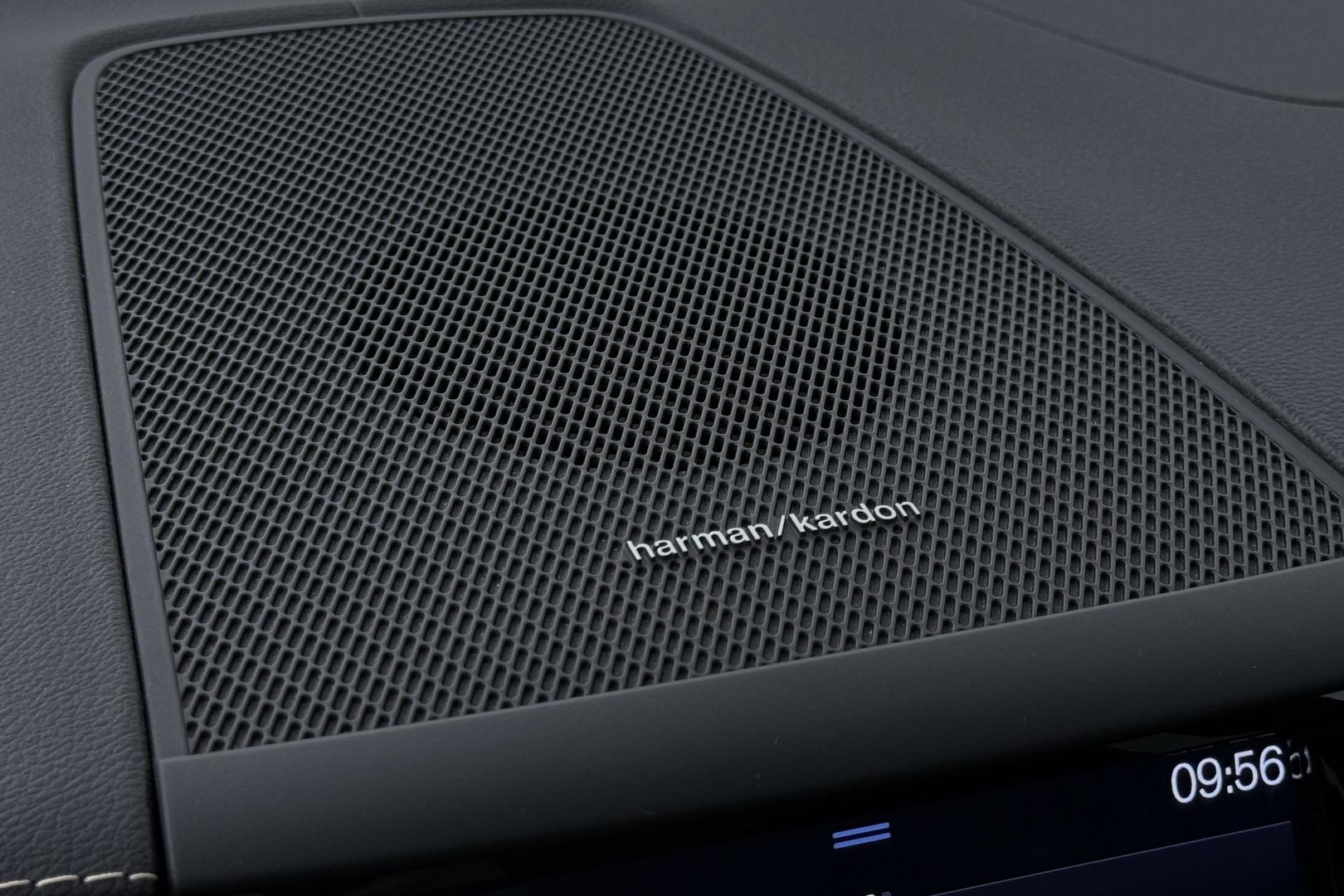 Volvo XC60 T8 Twin Engine R-Design | ACC | Panoramadak | Harman/Kardon | 360° Camera | Head-Up | Keyless | Memory