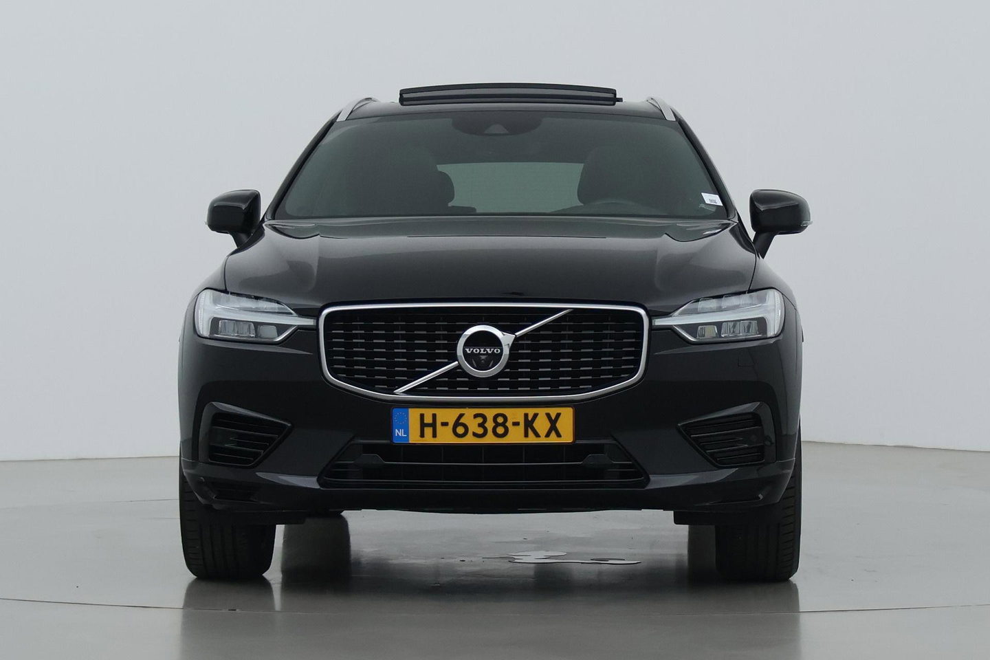 Volvo XC60 T8 Twin Engine R-Design | ACC | Panoramadak | Harman/Kardon | 360° Camera | Head-Up | Keyless | Memory