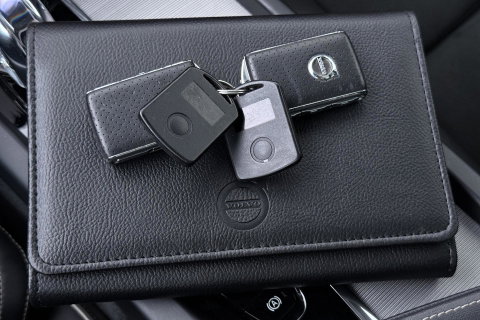 Volvo XC60 T8 Twin Engine R-Design | ACC | Panoramadak | Harman/Kardon | 360° Camera | Head-Up | Keyless | Memory