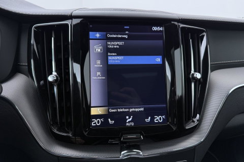 Volvo XC60 T8 Twin Engine R-Design | ACC | Panoramadak | Harman/Kardon | 360° Camera | Head-Up | Keyless | Memory