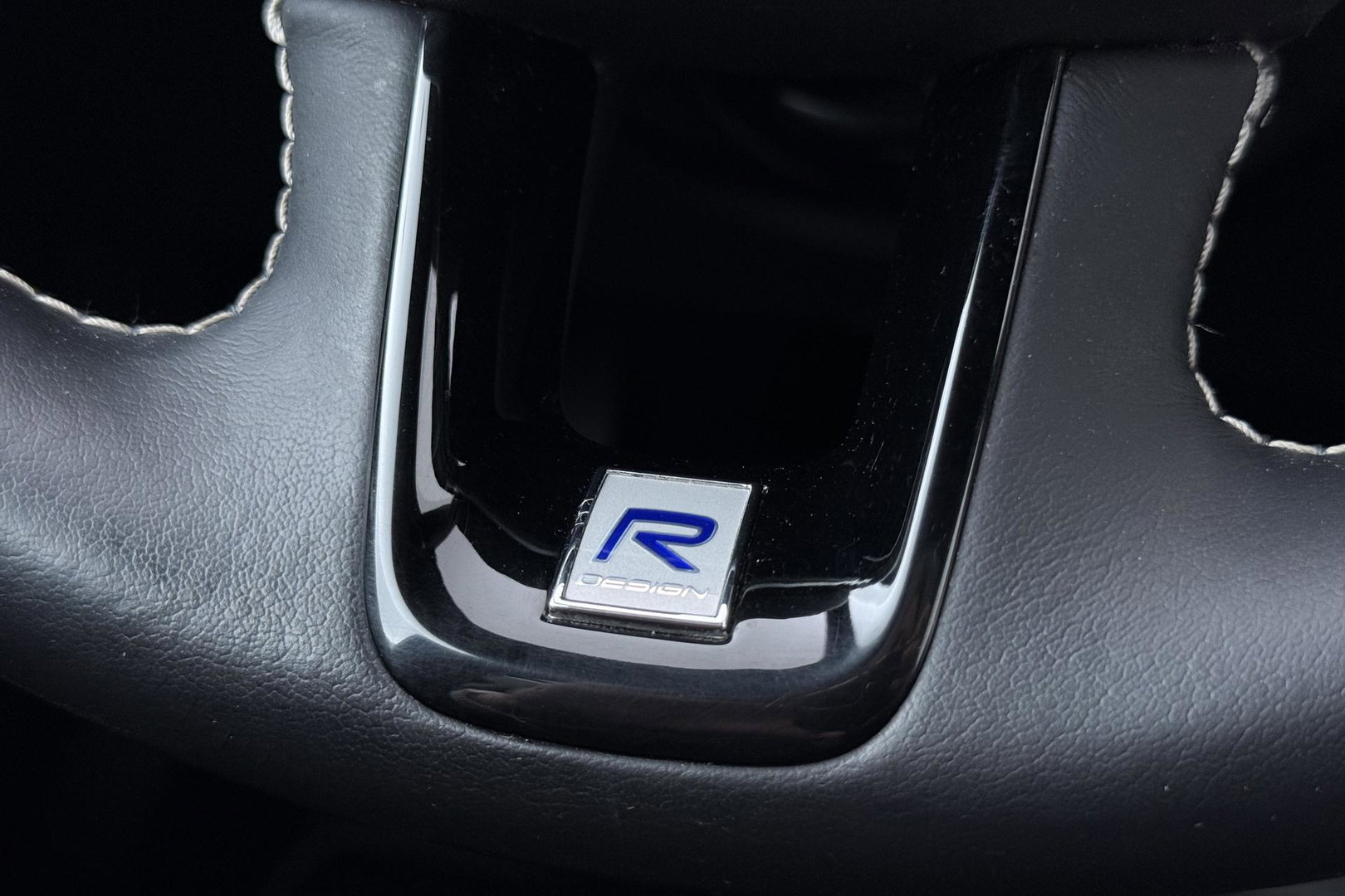 Volvo XC60 T8 Twin Engine R-Design | ACC | Panoramadak | Harman/Kardon | 360° Camera | Head-Up | Keyless | Memory