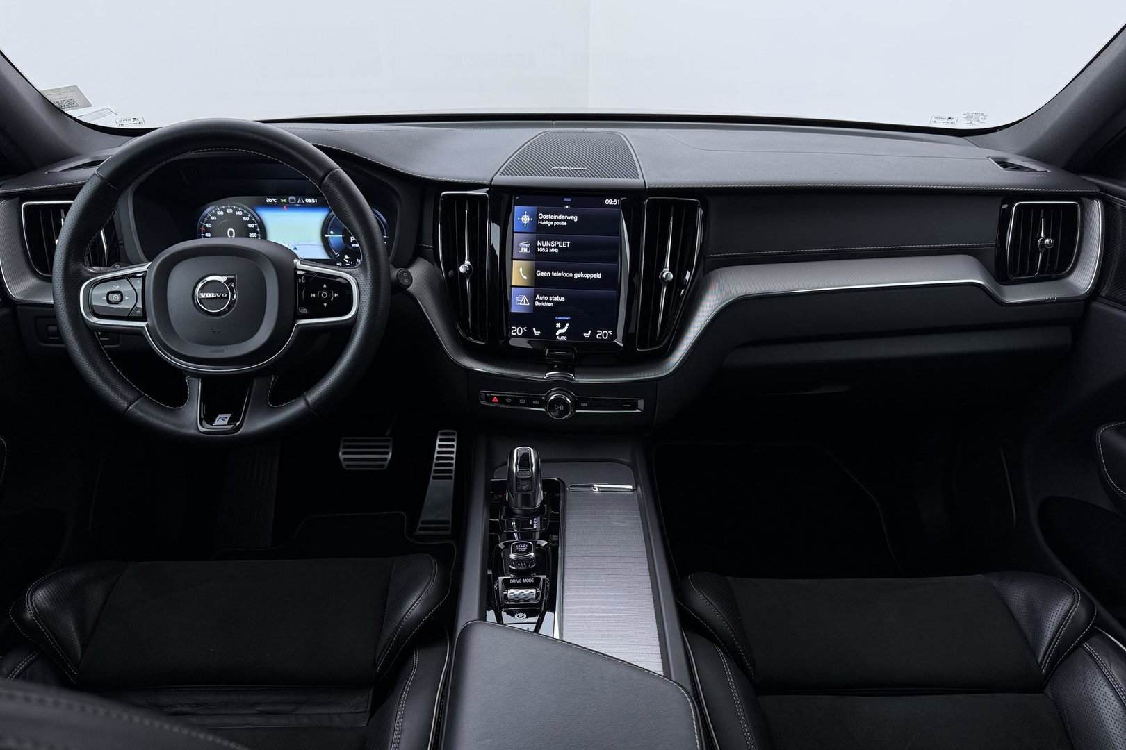 Volvo XC60 T8 Twin Engine R-Design | ACC | Panoramadak | Harman/Kardon | 360° Camera | Head-Up | Keyless | Memory