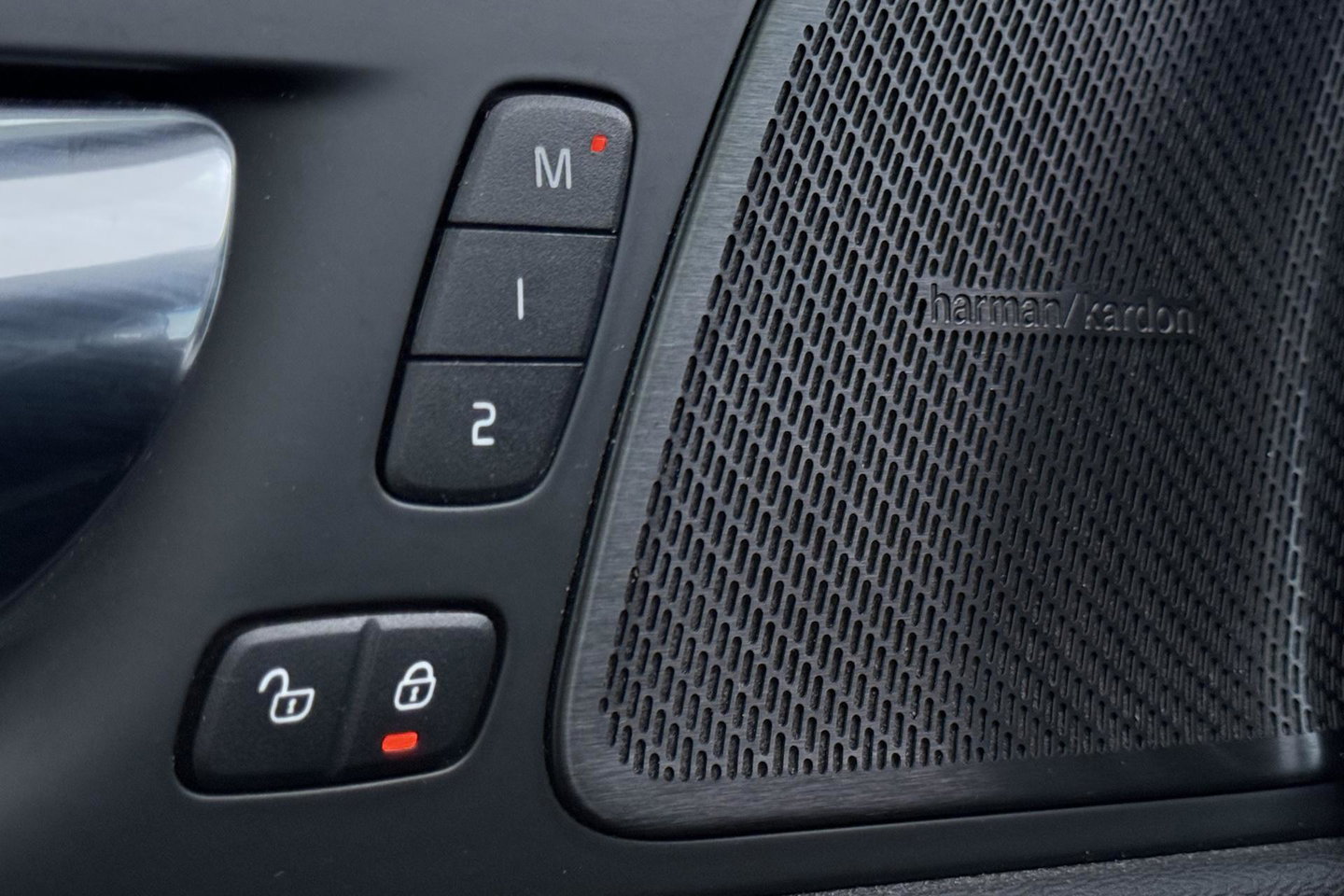 Volvo XC60 T8 Twin Engine R-Design | ACC | Panoramadak | Harman/Kardon | 360° Camera | Head-Up | Keyless | Memory