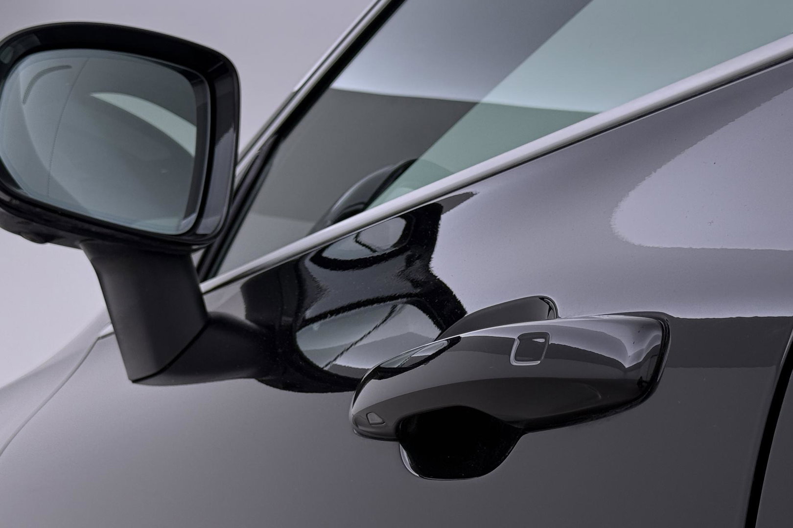 Volvo XC60 T8 Twin Engine R-Design | ACC | Panoramadak | Harman/Kardon | 360° Camera | Head-Up | Keyless | Memory