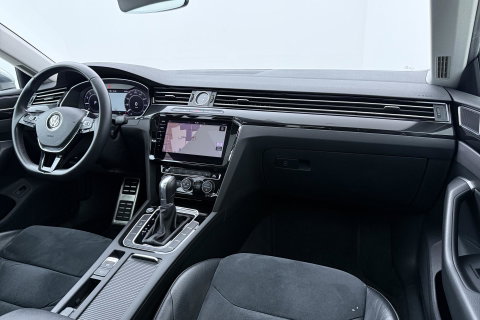 Volkswagen Arteon 1.5 TSI Elegance Business | ACC | Panoramadak | Trekhaak | Stoelverwarming Voor+Achter | Camera | 19 Inch