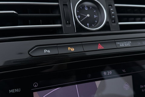 Volkswagen Arteon 1.5 TSI Elegance Business | ACC | Panoramadak | Trekhaak | Stoelverwarming Voor+Achter | Camera | 19 Inch