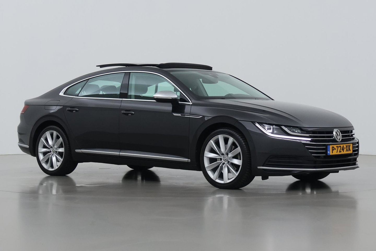 Volkswagen Arteon 1.5 TSI Elegance Business | ACC | Panoramadak | Trekhaak | Stoelverwarming Voor+Achter | Camera | 19 Inch