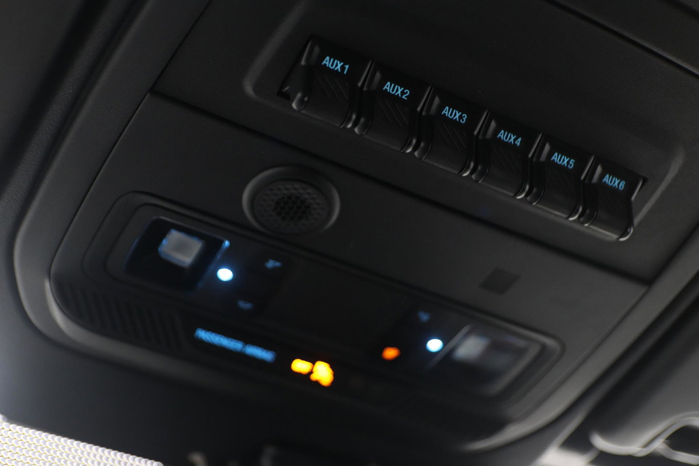 Ford Bronco 2.7 Outer Banks | GRIJS KENTEKEN | Trekhaak | Bang&Olufsen | Stoel+Stuurverwarming | 360° Camera | ACC