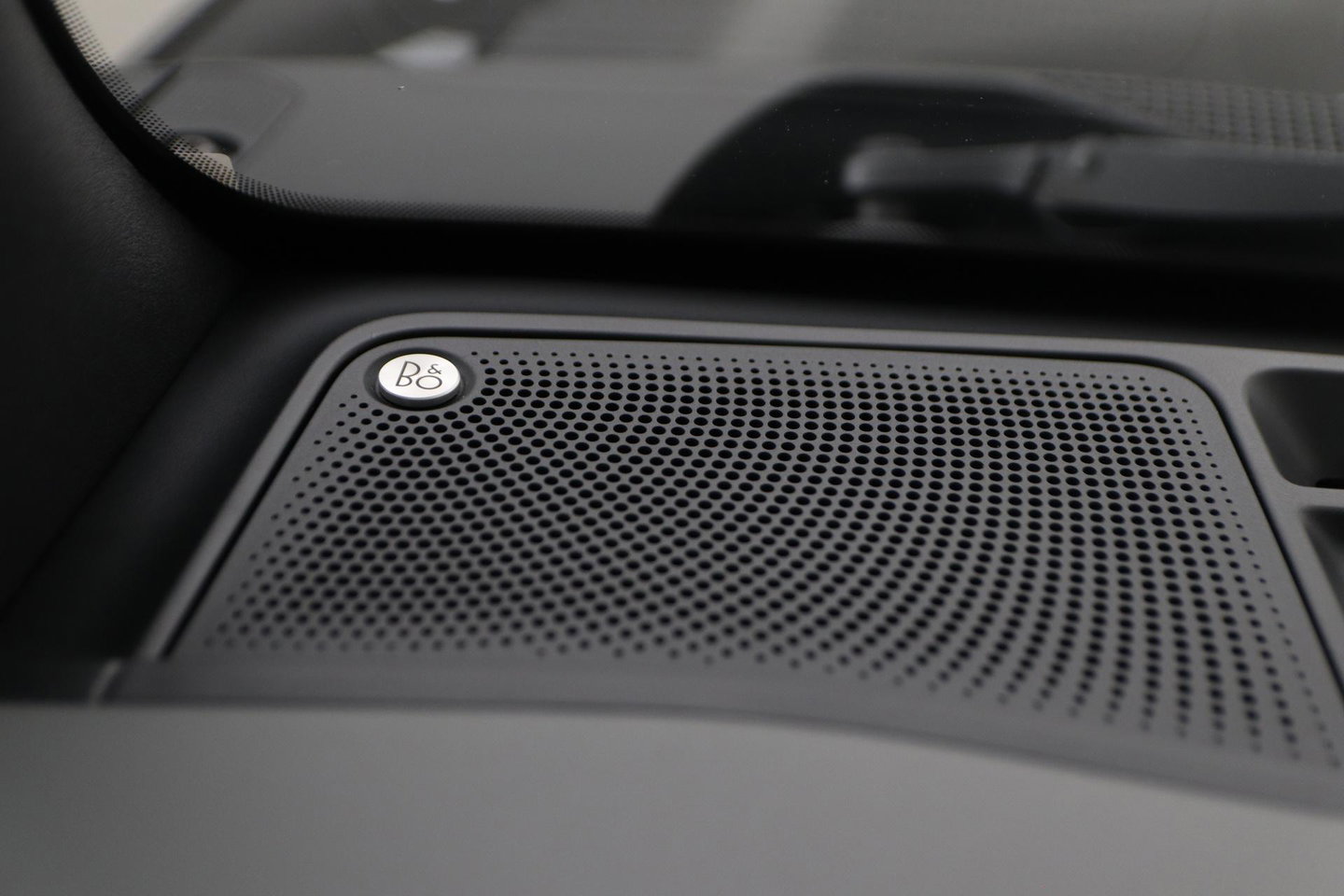 Ford Bronco 2.7 Outer Banks | GRIJS KENTEKEN | Trekhaak | Bang&Olufsen | Stoel+Stuurverwarming | 360° Camera | ACC
