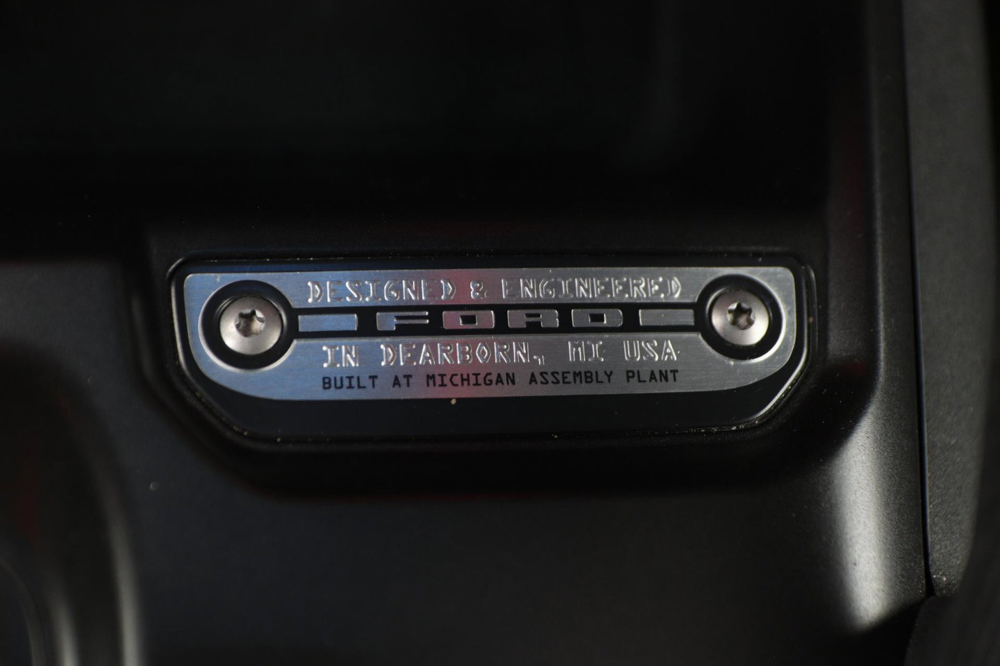 Ford Bronco 2.7 Outer Banks | GRIJS KENTEKEN | Trekhaak | Bang&Olufsen | Stoel+Stuurverwarming | 360° Camera | ACC