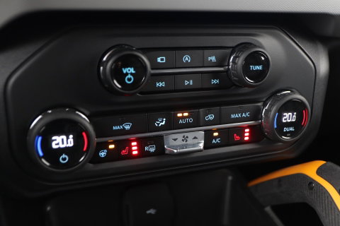 Ford Bronco 2.7 Outer Banks | GRIJS KENTEKEN | Trekhaak | Bang&Olufsen | Stoel+Stuurverwarming | 360° Camera | ACC