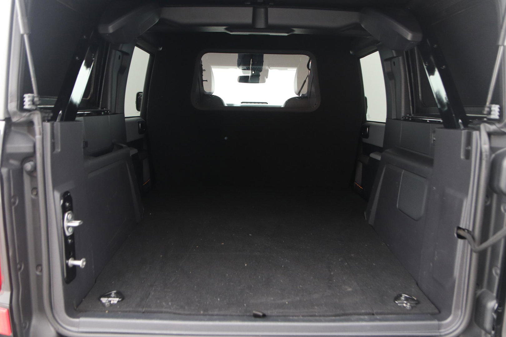 Ford Bronco 2.7 Outer Banks | GRIJS KENTEKEN | Trekhaak | Bang&Olufsen | Stoel+Stuurverwarming | 360° Camera | ACC