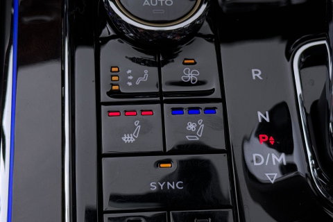 Bentley Flying Spur 6.0 W12 First Edition | NL Auto | NAIM Audio | Rear Seat Entertainment | Rotating Display | Touring Specification | Massage | 22 Inch