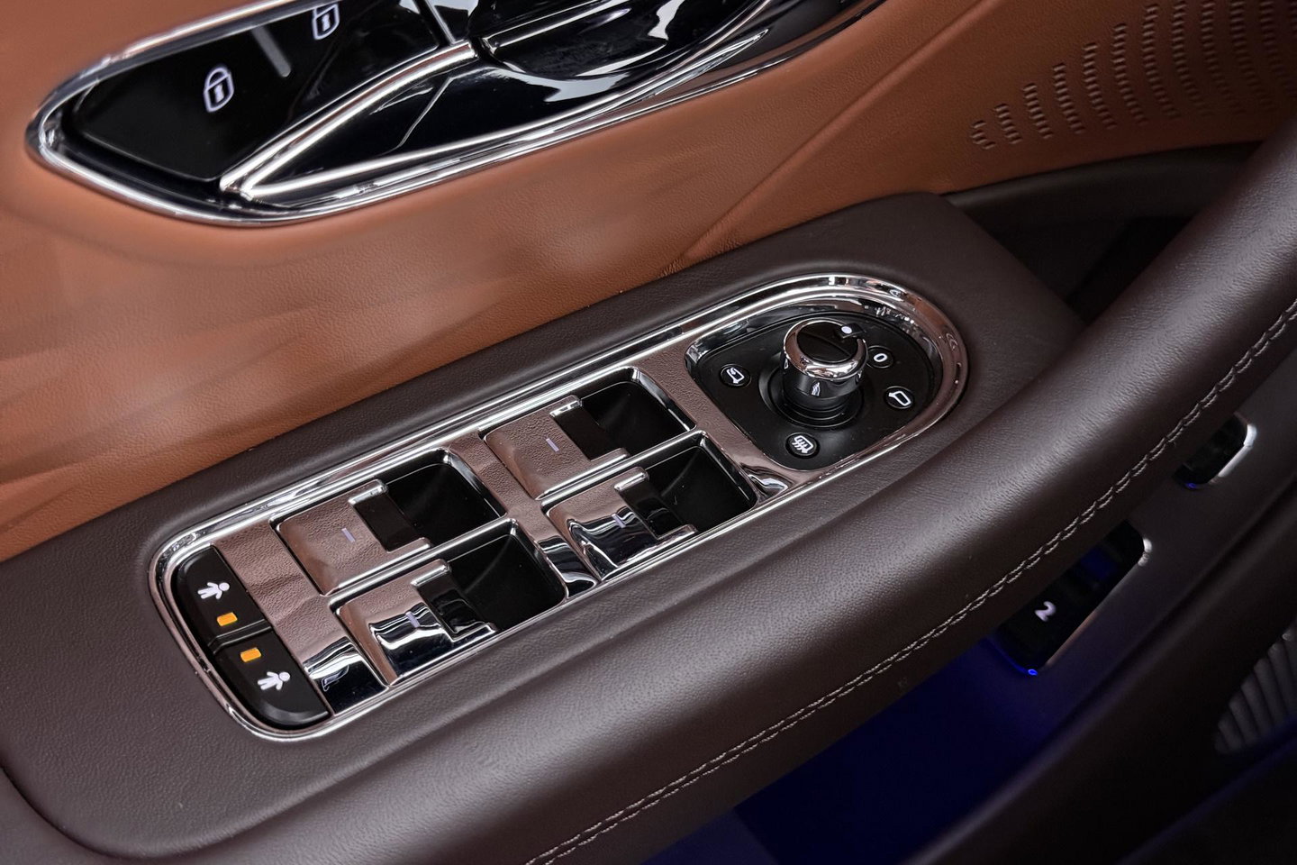 Bentley Flying Spur 6.0 W12 First Edition | NL Auto | NAIM Audio | Rear Seat Entertainment | Rotating Display | Touring Specification | Massage | 22 Inch