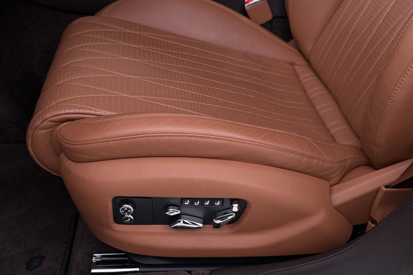 Bentley Flying Spur 6.0 W12 First Edition | NL Auto | NAIM Audio | Rear Seat Entertainment | Rotating Display | Touring Specification | Massage | 22 Inch