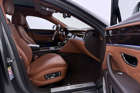 Bentley Flying Spur 6.0 W12 First Edition | NL Auto | NAIM Audio | Rear Seat Entertainment | Rotating Display | Touring Specification | Massage | 22 Inch