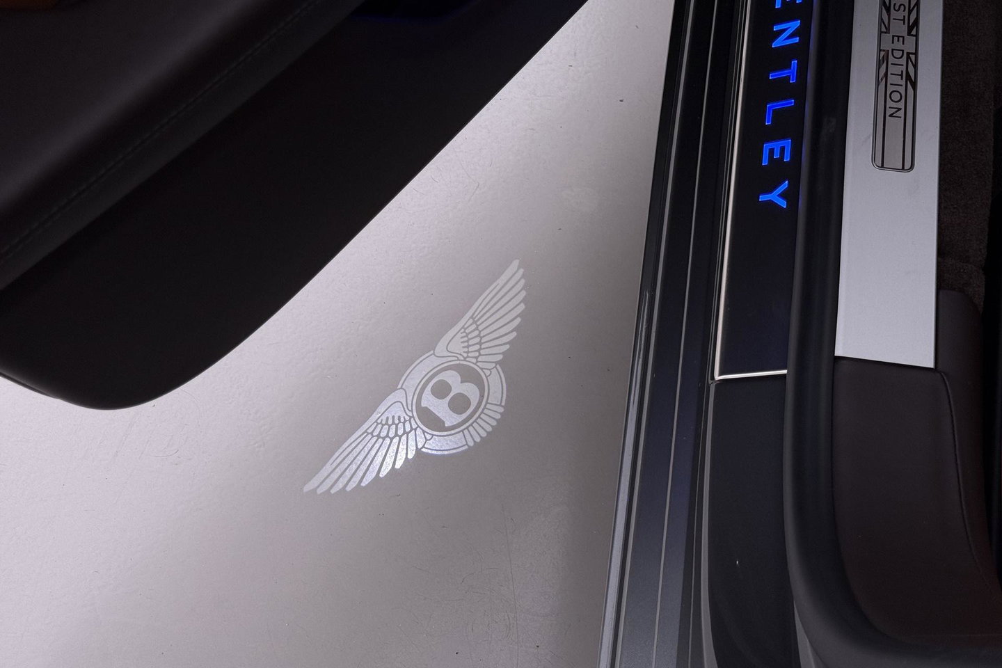 Bentley Flying Spur 6.0 W12 First Edition | NL Auto | NAIM Audio | Rear Seat Entertainment | Rotating Display | Touring Specification | Massage | 22 Inch