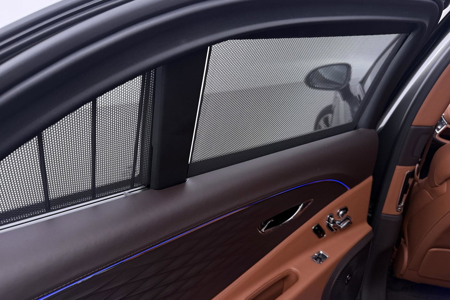 Bentley Flying Spur 6.0 W12 First Edition | NL Auto | NAIM Audio | Rear Seat Entertainment | Rotating Display | Touring Specification | Massage | 22 Inch