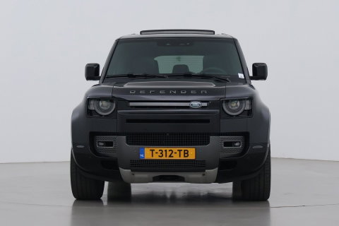 Land Rover Defender 110 5.0 P525 110 V8 Carpathian Edition | Luchtvering | Treeplanken | Meridian Surround | Koelbox | Trekhaak | ClearSight