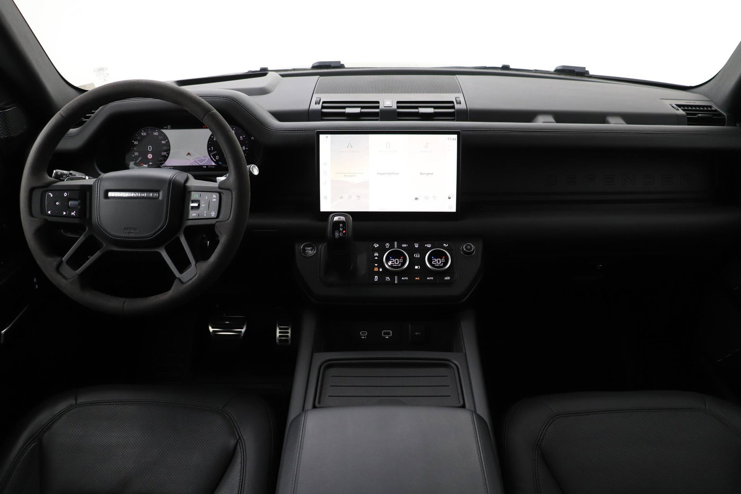 Land Rover Defender 110 5.0 P525 110 V8 Carpathian Edition | Luchtvering | Treeplanken | Meridian Surround | Koelbox | Trekhaak | ClearSight