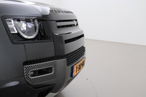 Land Rover Defender 110 5.0 P525 110 V8 Carpathian Edition | Luchtvering | Treeplanken | Meridian Surround | Koelbox | Trekhaak | ClearSight