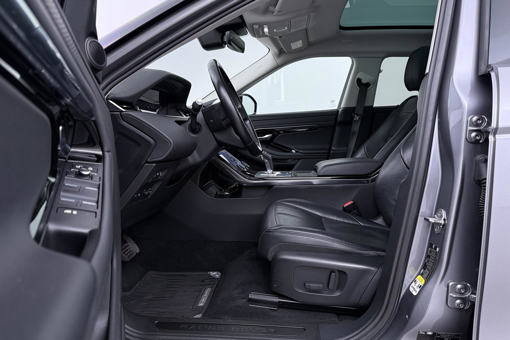Land Rover Range Rover Evoque 1.5 P300e AWD S | Panoramadak | Camera | Apple Carplay | Leder | Lane Assist