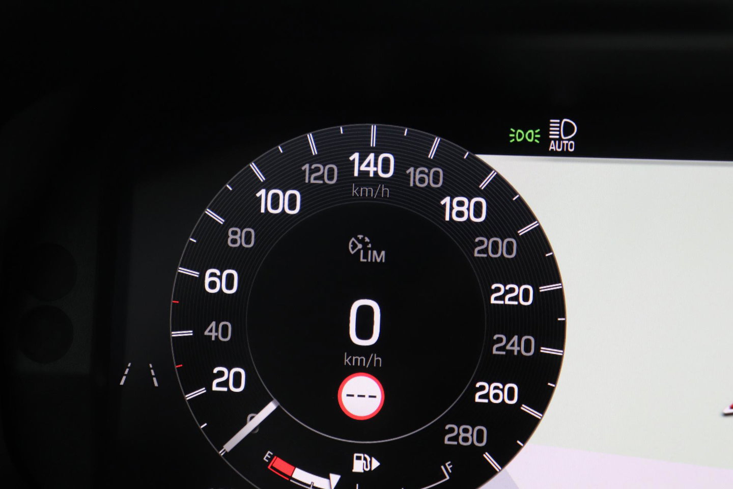 Land Rover Discovery Sport P270e PHEV Dynamic SE | NIEUW! | Panoramadak | Trekhaak | ACC | Meridian | Stoel+Stuurverwarming